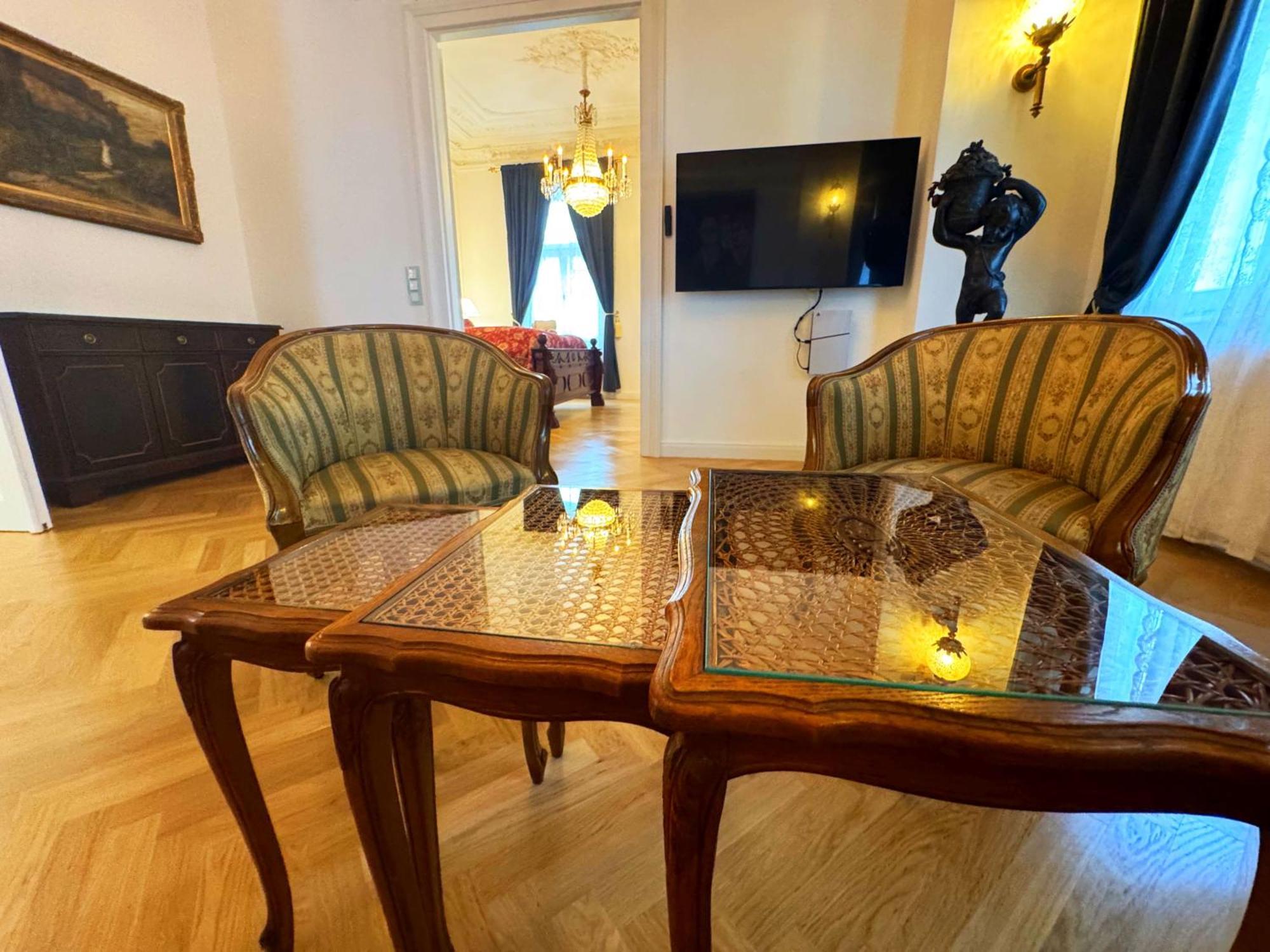 7Th Heaven Vienna Center Apartments Экстерьер фото